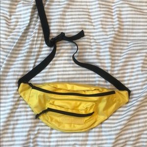 American Eagle Yellow Stylish Fanny Pack